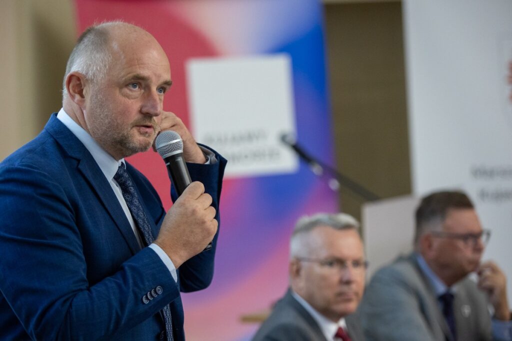 Obrady nadzwyczajnego regionalnego Forum Samorządowego, fot. Mikołaj Kuras dla UMWKP