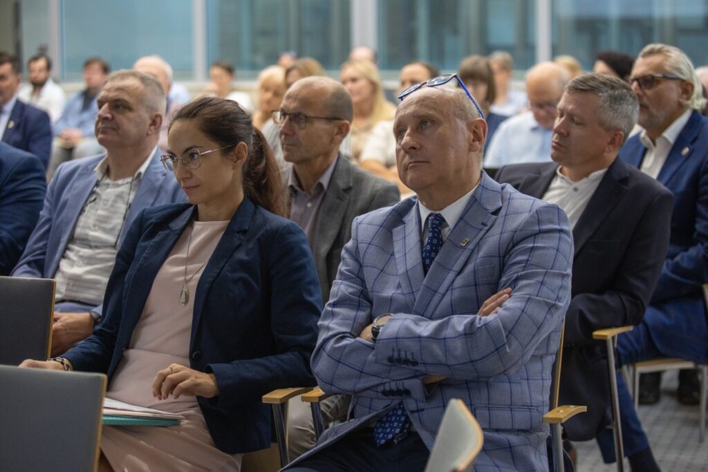 Obrady nadzwyczajnego regionalnego Forum Samorządowego, fot. Mikołaj Kuras dla UMWKP