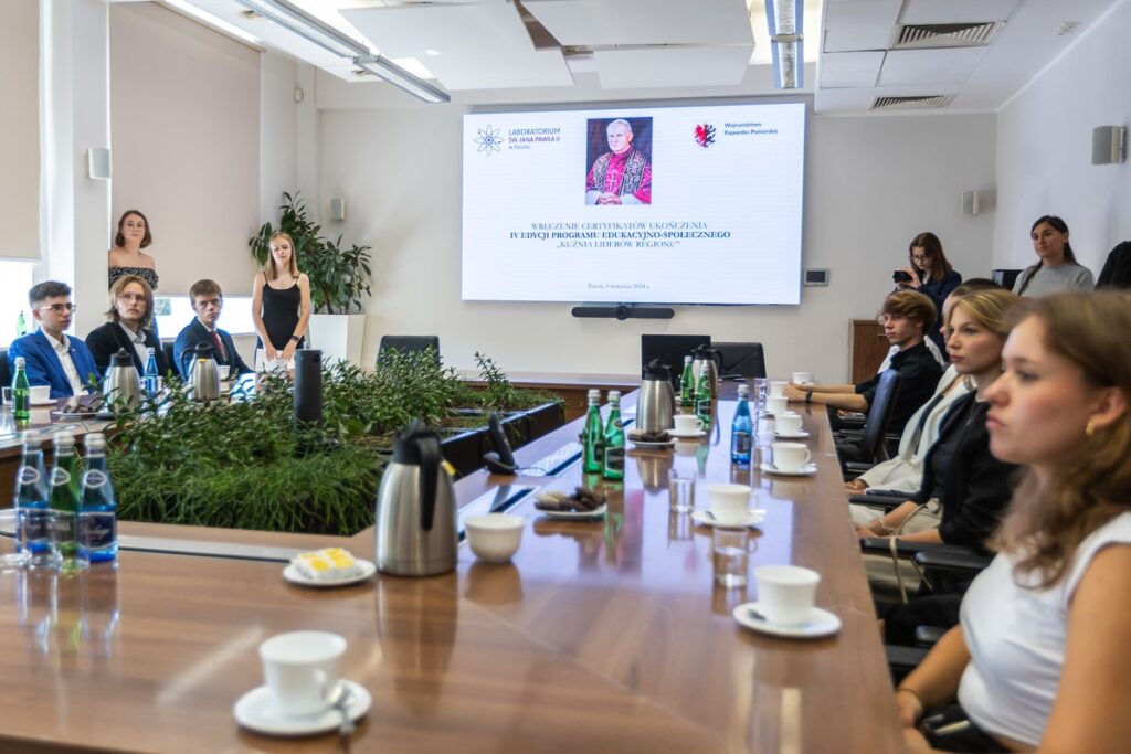 „Kuźnia liderów regionu” fot. Szymon Zdziebło/tarantoga.pl dla UMWKP