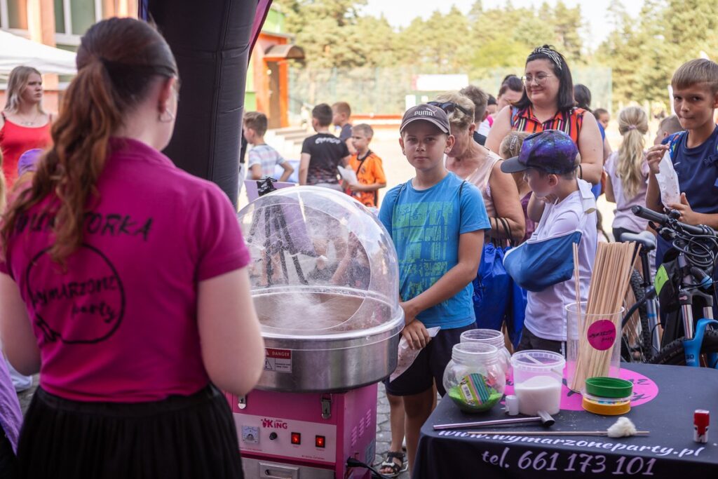 Piknik europejski w Grupie, fot. Szymon Zdziebło, tarantoga.pl dla UMWKP