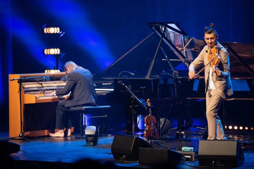 Koncert „Passacaglia” Leszka Możdżera i Adama Bałdycha w ramach Międzynarodowego Festiwalu i Konkursu Skrzypcowego im. Karola Lipińskiej w Toruniu, fot. Mikołaj Kuras dla UMWKP