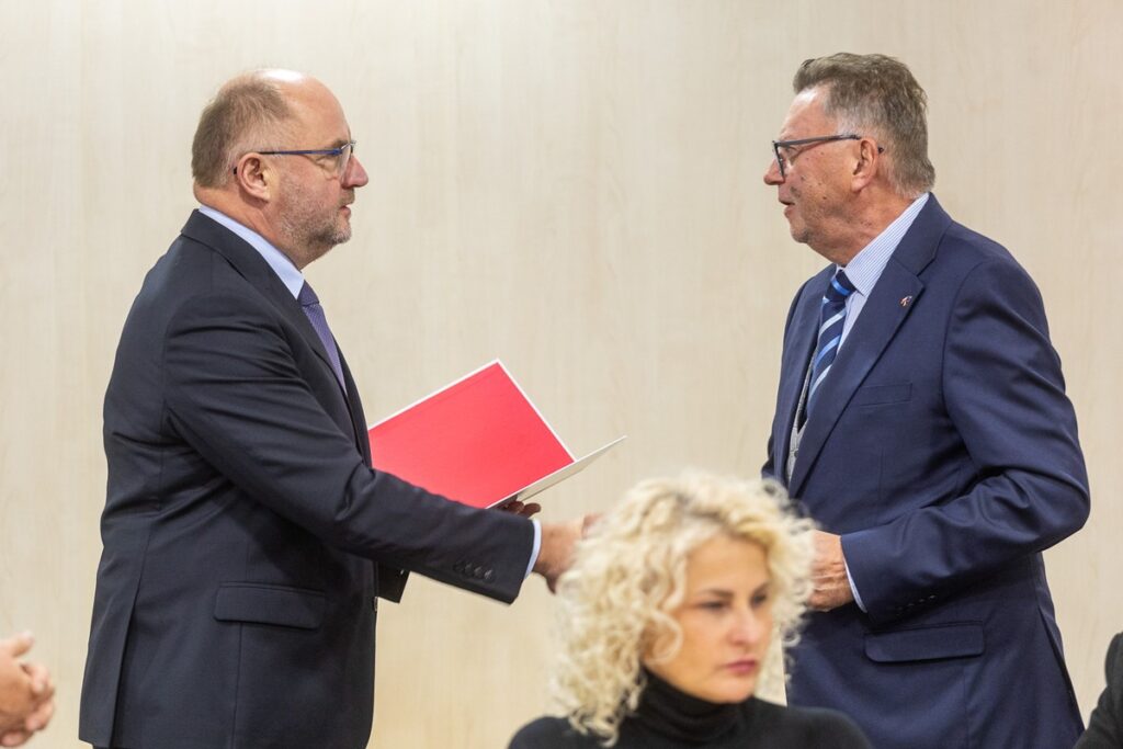 Posiedzenie Wojewódzkiej Rady Dialogu Społecznego poświęcone polityce rolnej, fot. Szymon Zdziebło/tarantoga dla UMWKP