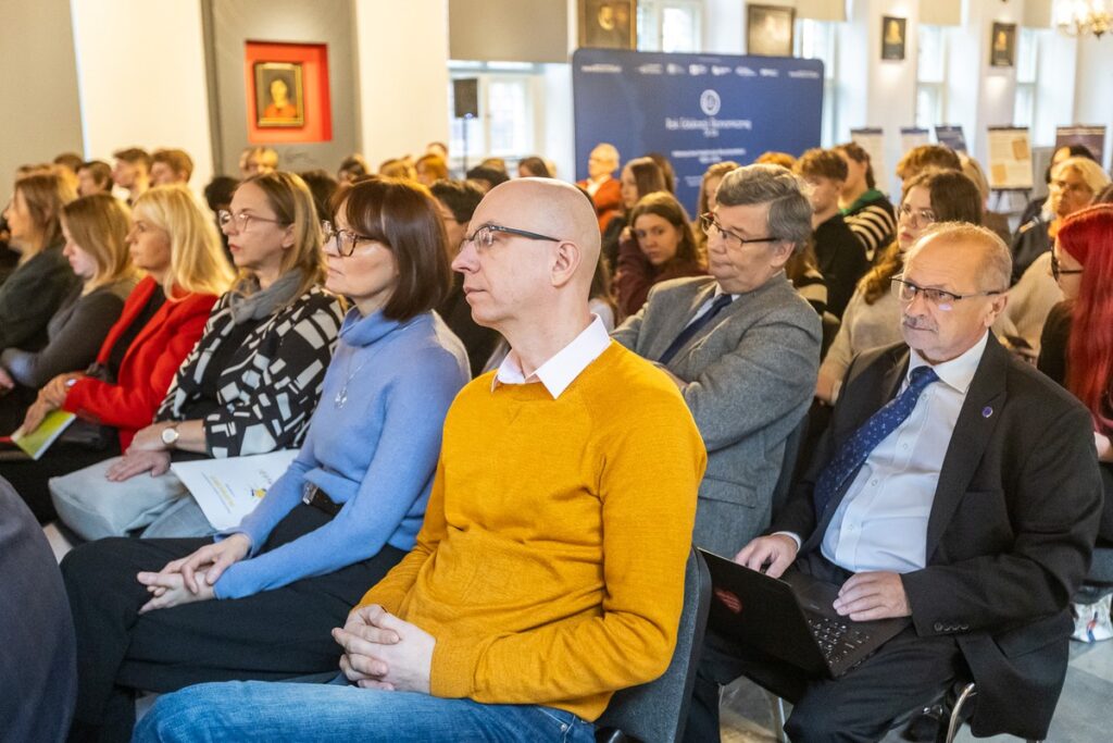 Forum Edukacji Ekonomicznej w Toruniu, fot. Szymon Zdziebło/tarantoga.pl dla UMWKP