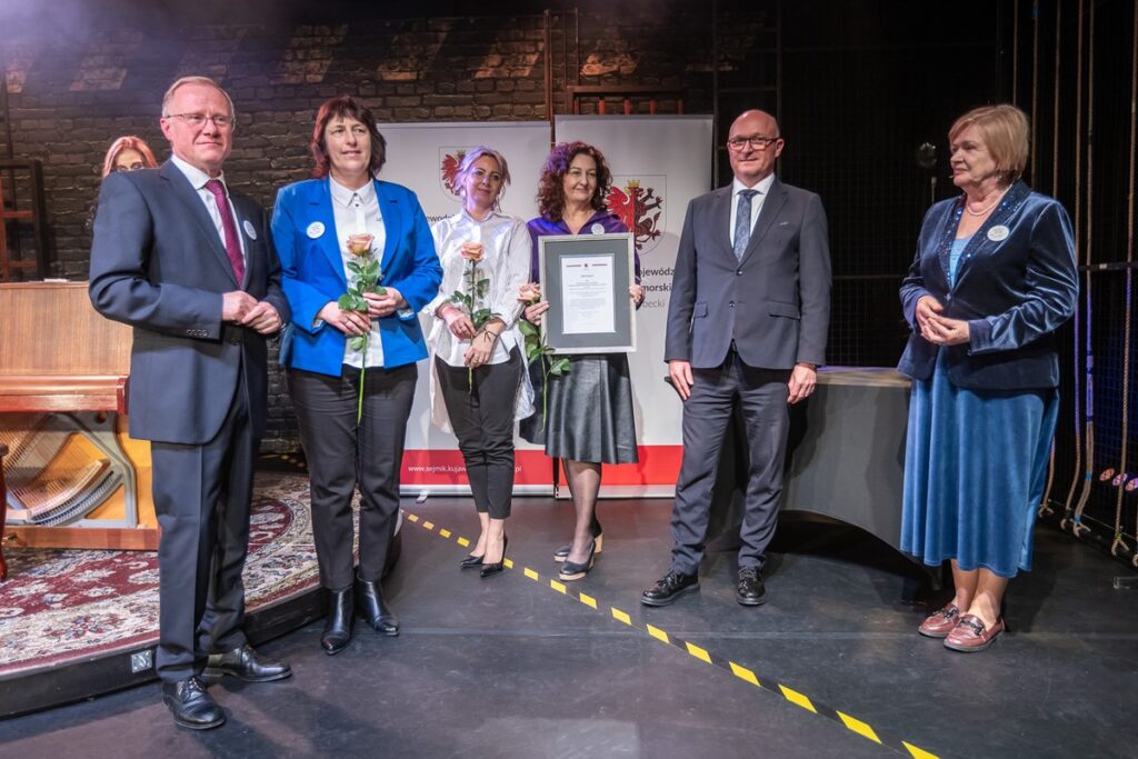 Gala wręczenia nagród w konkursie Pracownik Socjalny Kujaw i Pomorza, fot. Szymon Zdziebło/tarantoga.pl dla UMWKP
