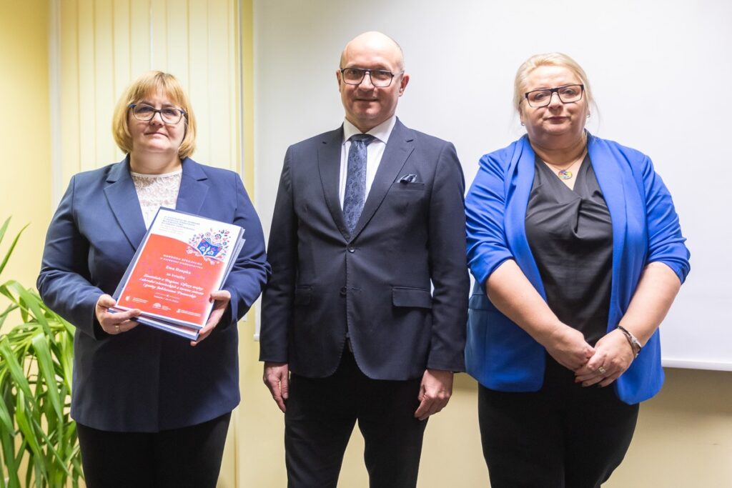 Gala wręczenia nagród w Konkursie na Najlepszą Książkę o Tematyce Regionalnej, fot. Szymon Zdziebło/tarantoga.pl dla UMWKP