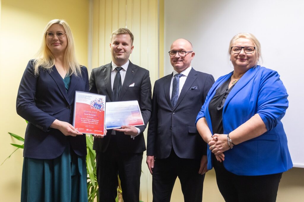 Gala wręczenia nagród w Konkursie na Najlepszą Książkę o Tematyce Regionalnej, fot. Szymon Zdziebło/tarantoga.pl dla UMWKP