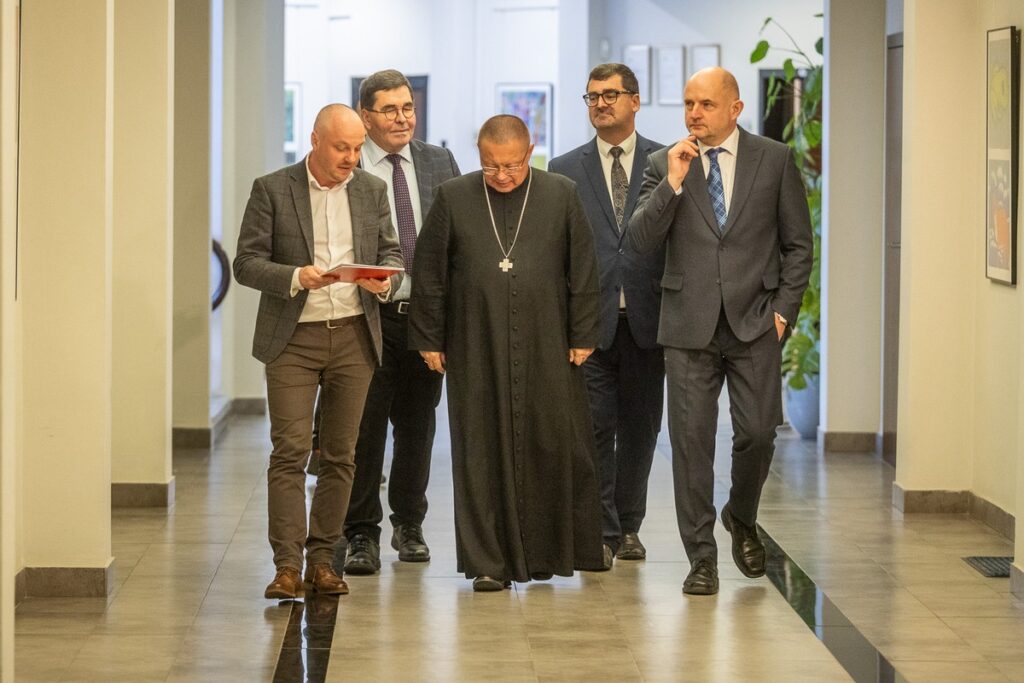 Spotkanie z kard. Grzegorzem Rysiem, fot. Szymon Zdziebło/tarantoga dla UMWKP