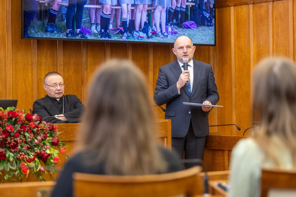 Spotkanie z kard. Grzegorzem Rysiem, fot. Szymon Zdziebło/tarantoga dla UMWKP