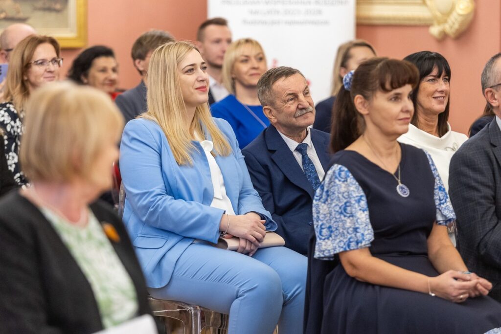 Uroczystość wręczenia nagród Stalowy Anioł, fot. Szymon Zdziebło/tarantoga.pl dla UMWKP