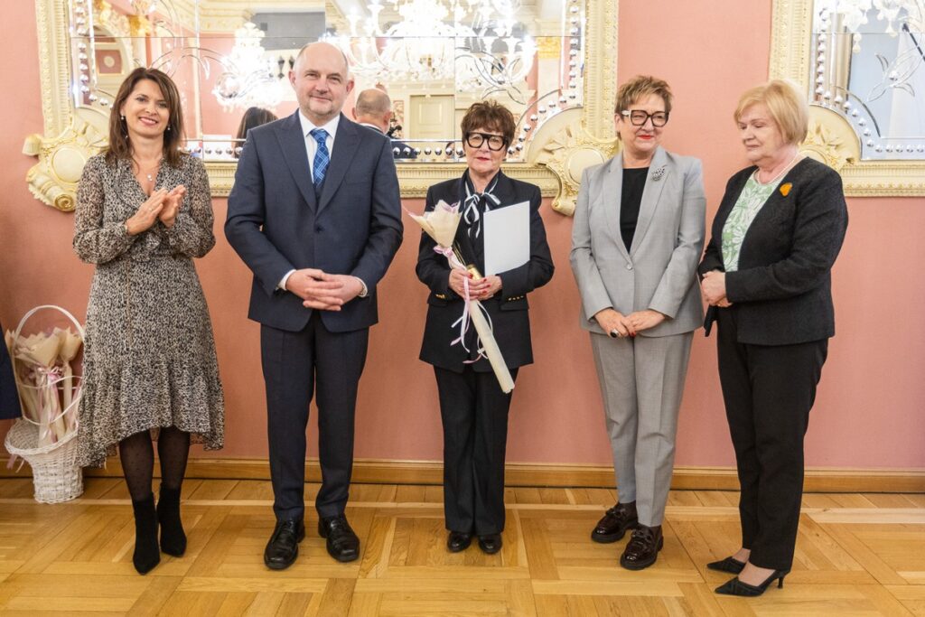 Uroczystość wręczenia nagród Stalowy Anioł, fot. Szymon Zdziebło/tarantoga.pl dla UMWKP
