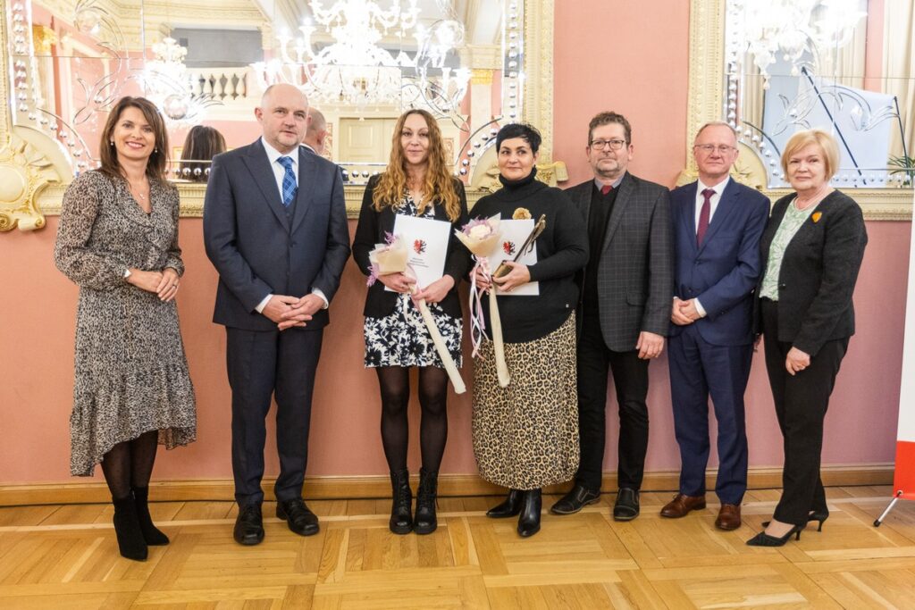 Uroczystość wręczenia nagród Stalowy Anioł, fot. Szymon Zdziebło/tarantoga.pl dla UMWKP