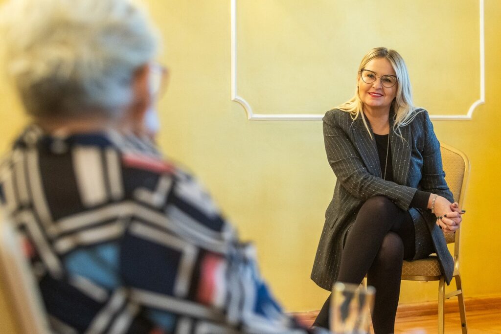 Uhonorowanie Heleny Szpakowskiej z Lipna medalem Unitas Durat, fot. Szymon Zdziebło/tarantoga.pl dla UMWKP