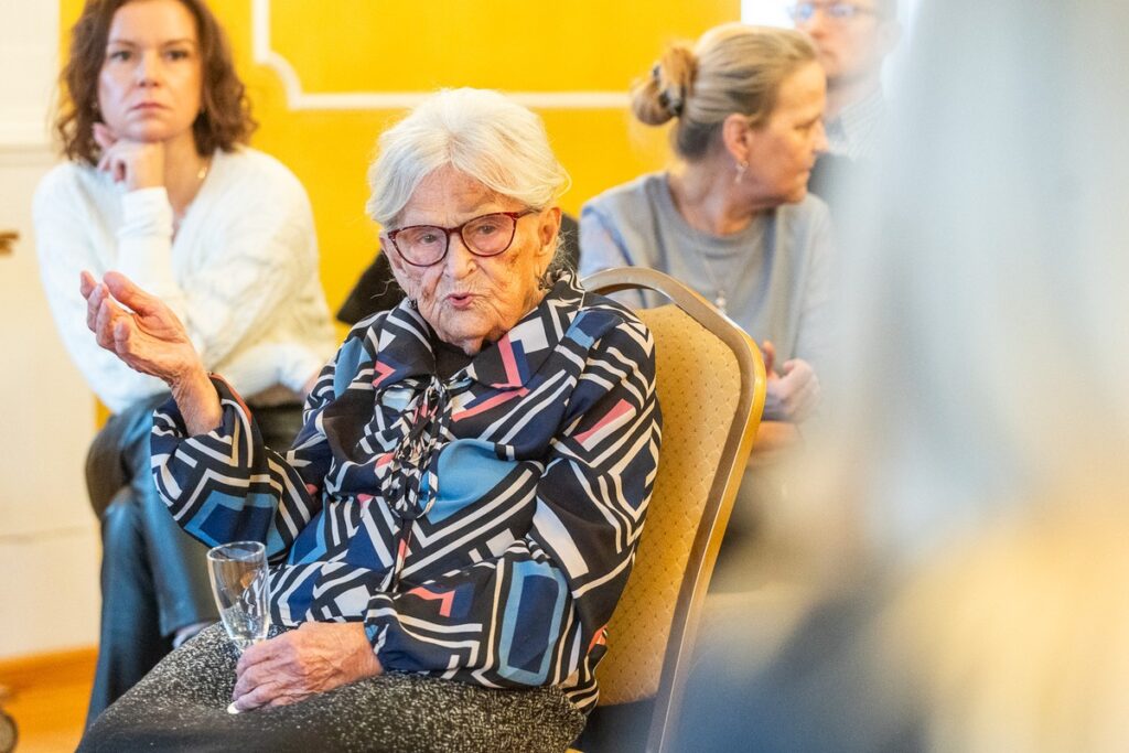 Uhonorowanie Heleny Szpakowskiej z Lipna medalem Unitas Durat, fot. Szymon Zdziebło/tarantoga.pl dla UMWKP