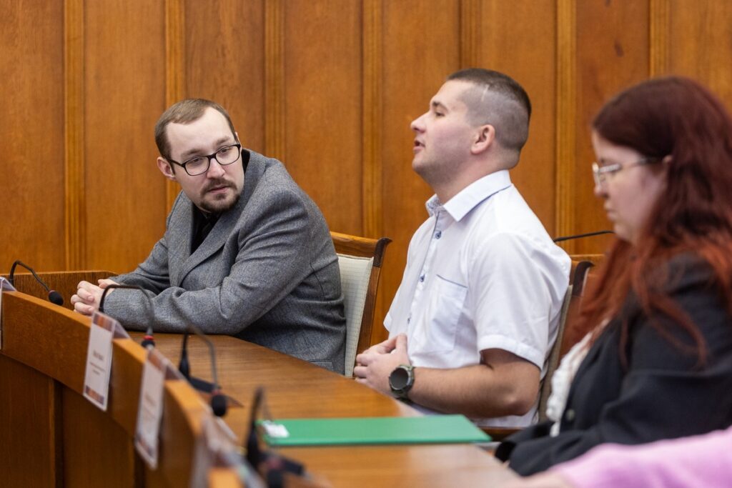 Session of people with disabilities, December 3, 2024, photo by Szymon Zdziebło/tarantoga.pl for UMWKP