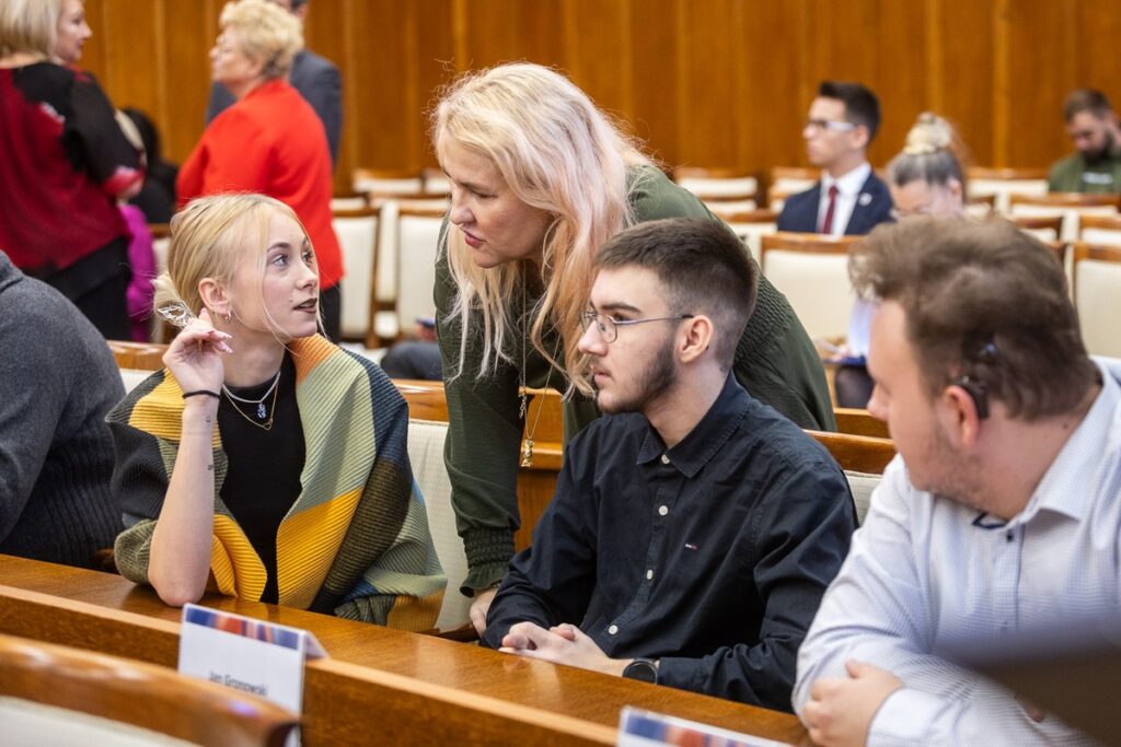 Session of people with disabilities, December 3, 2024, photo by Szymon Zdziebło/tarantoga.pl for UMWKP