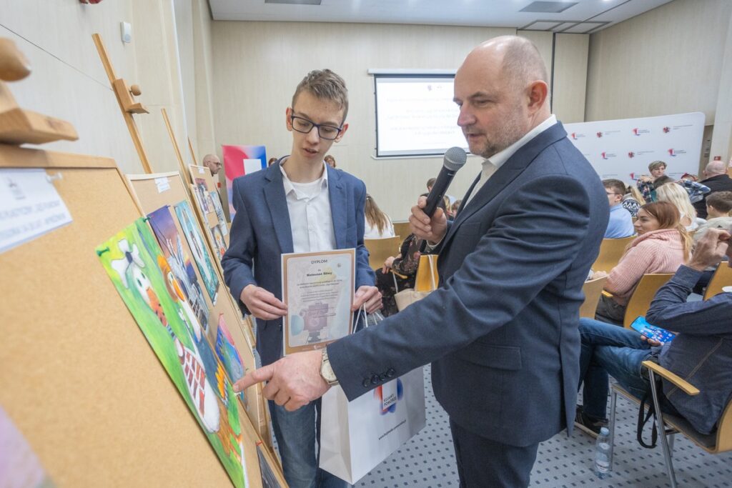 Awards ceremony for winners in goose-themed competitions. Photo by Mikołaj Kuras for UMWKP