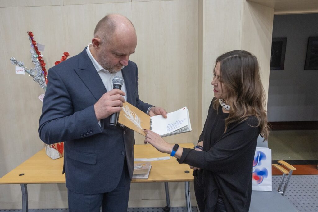 Awards ceremony for winners in goose-themed competitions. Photo by Mikołaj Kuras for UMWKP