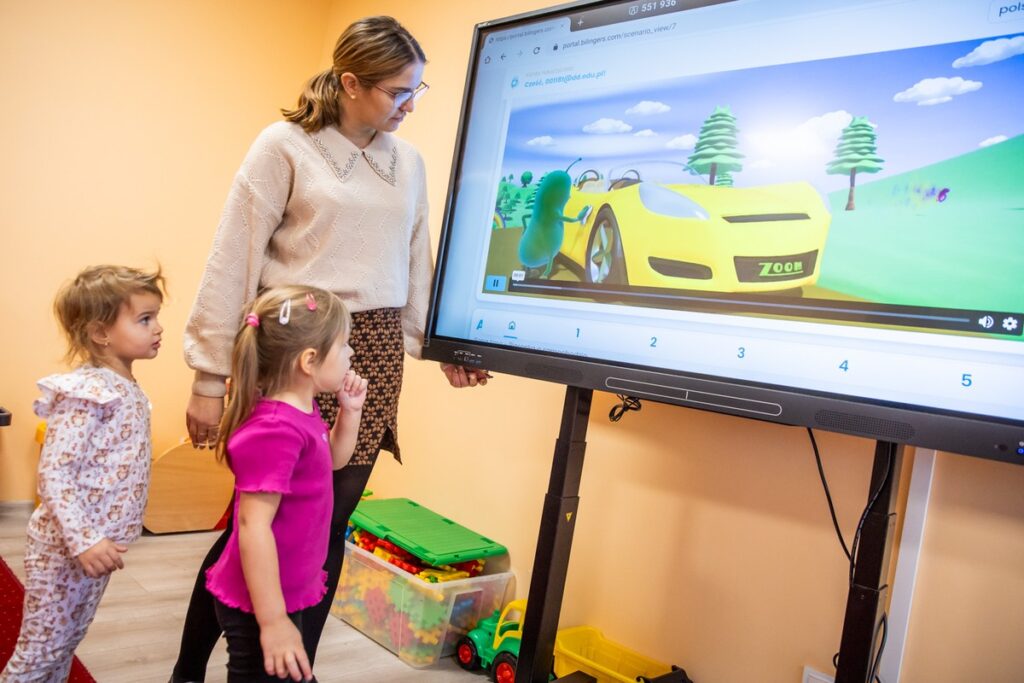 Zajęcia języka angielskiego w Jeziorach Wielkich, fot. Andrzej Goiński/UMWKP