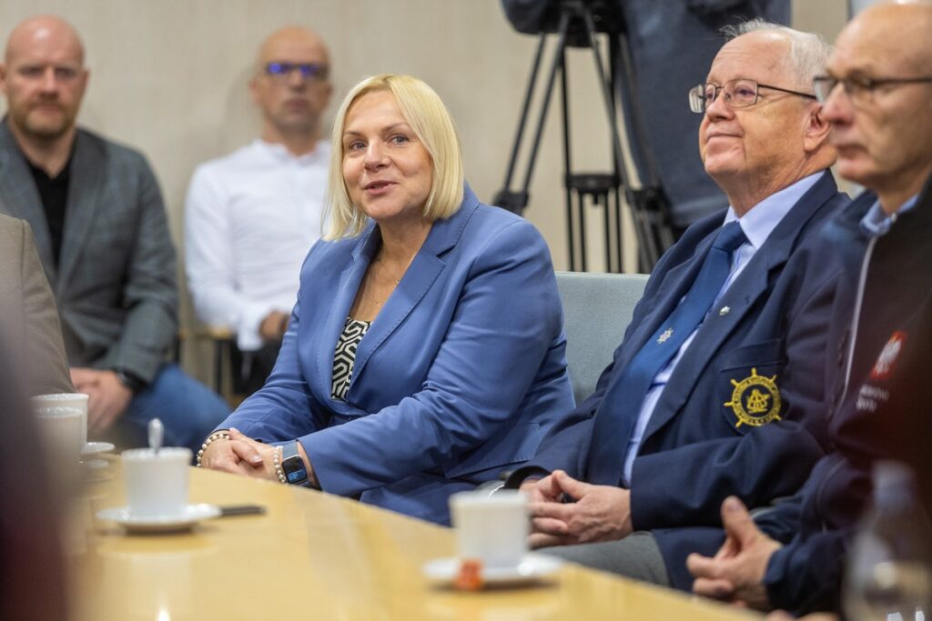 Spotkanie w sprawie żaglowca Dar Kujaw i Pomorza, fot. Szymon Zdziebło/tarantoga dla UMWKP