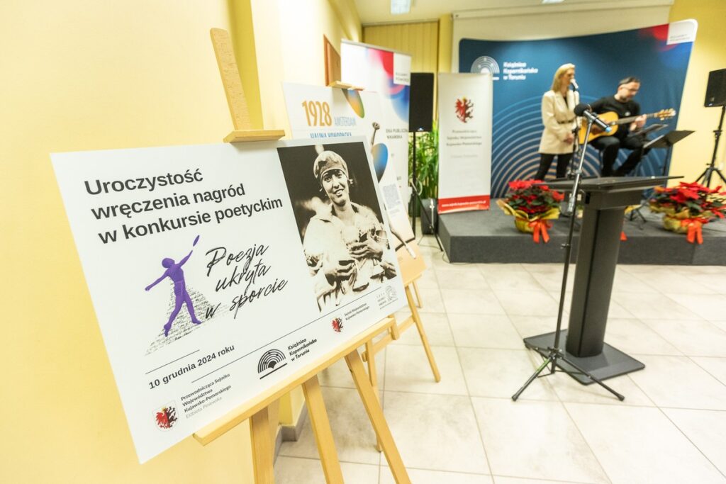 Announcement of the results of the "Poetry Hidden in Sports" competition. Photo by Szymon Zdziebło/tarantoga.pl for UMWKP