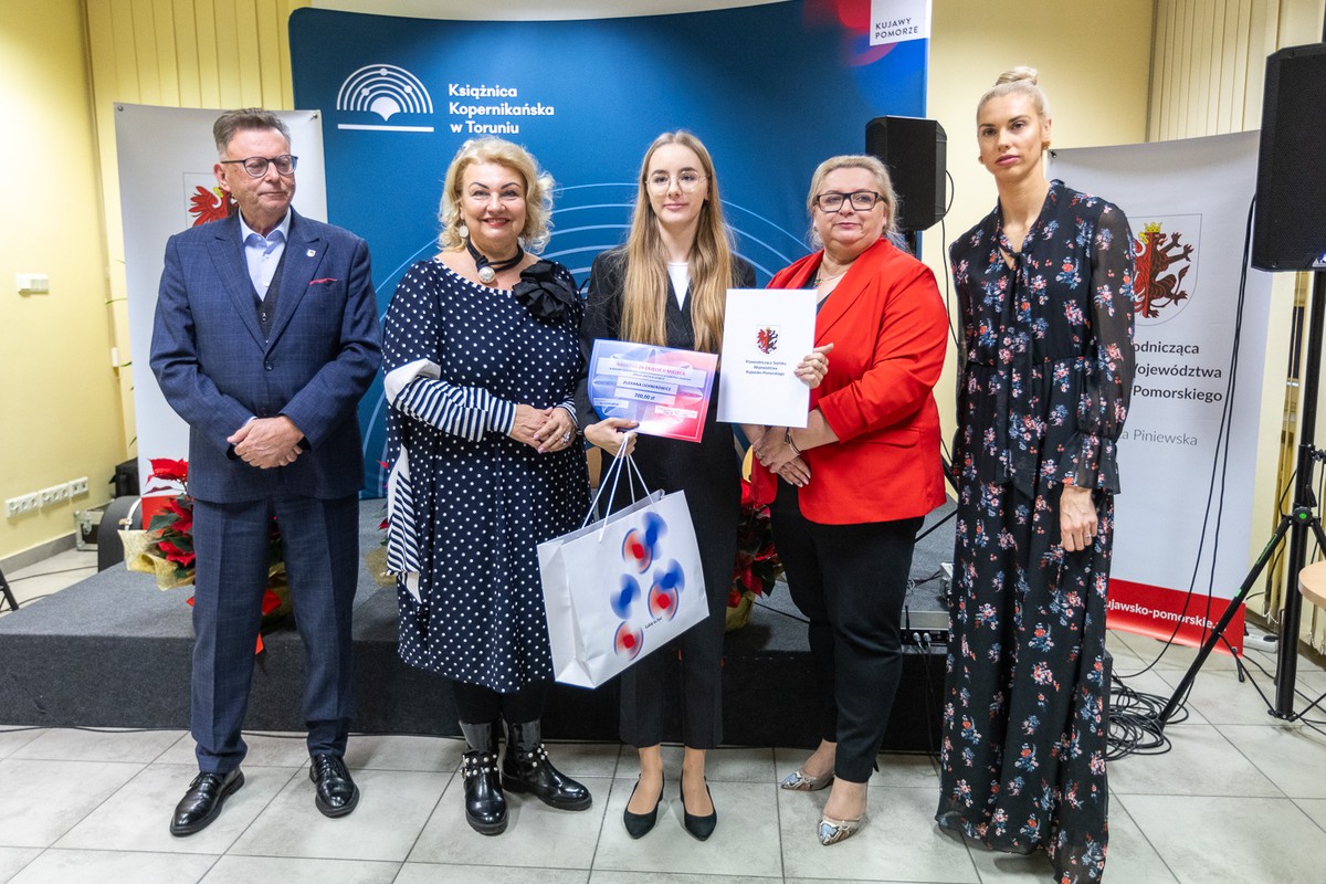 Announcement of the results of the "Poetry Hidden in Sports" competition. Photo by Szymon Zdziebło/tarantoga.pl for UMWKP