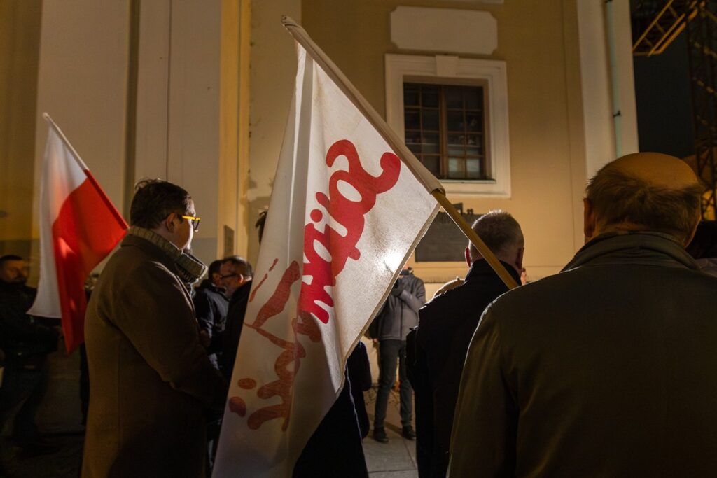 Obchody 43. rocznicy wprowadzenia stanu wojennego w Toruniu, fot. Szymon Zdziebło/tarantoga.pl dla UMWKP Commemoration of the 43rd anniversary of the introduction of martial law in Toruń, photo by Szymon Zdziebło/tarantoga.pl for UMWKP