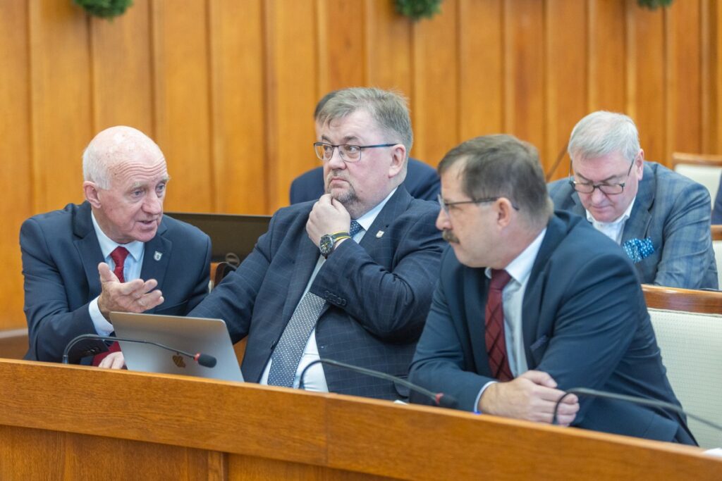 Budget session of the Regional Parliament, photo by Mikołaj Kuras for UMWKP