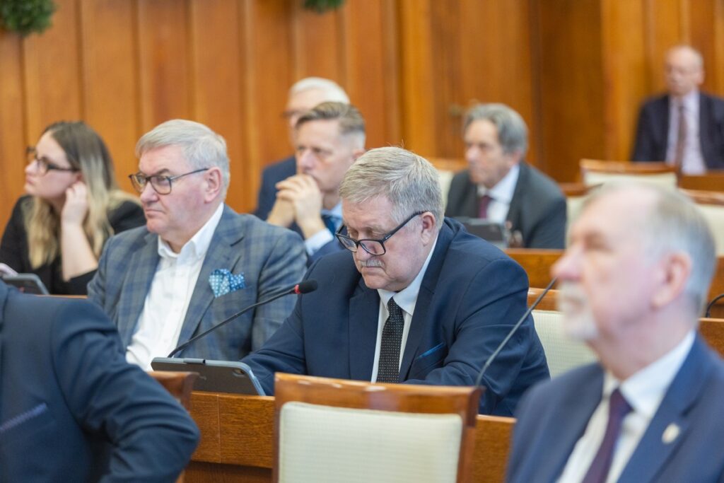 Budget session of the Regional Parliament, photo by Mikołaj Kuras for UMWKP