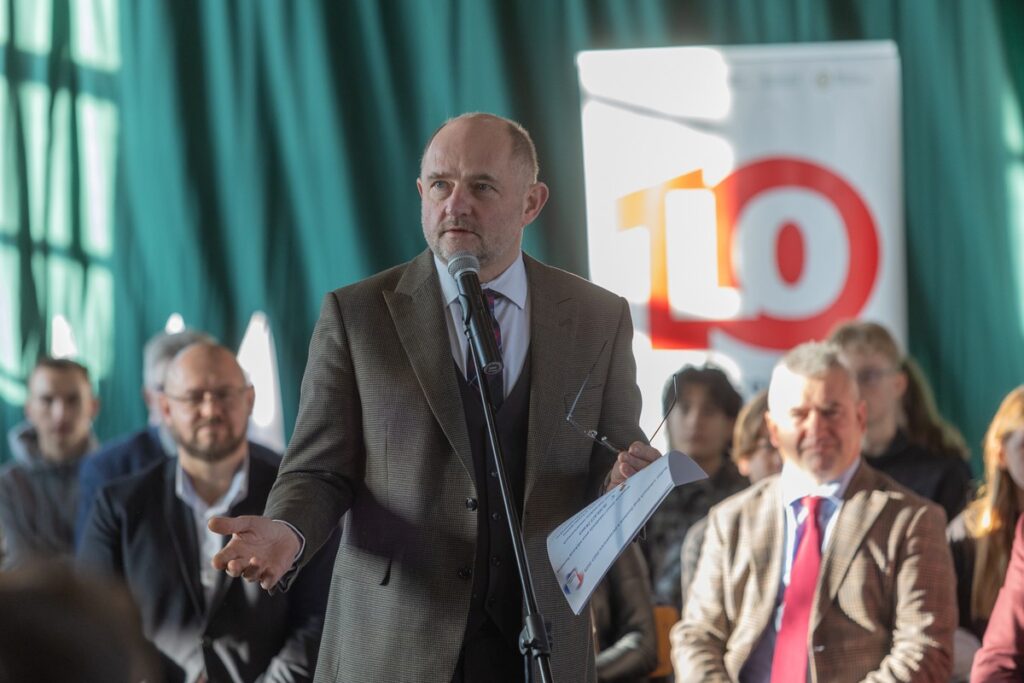 Meeting on launching a call for proposals at the LAG aimed at youth clubs , photo by Mikołaj Kuras for UMWKP