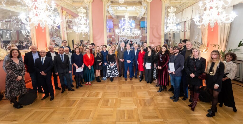 Presentation of awards to journalists - winners of a contest promoting European funds, photo by Mikołaj Kuras for UMWKP