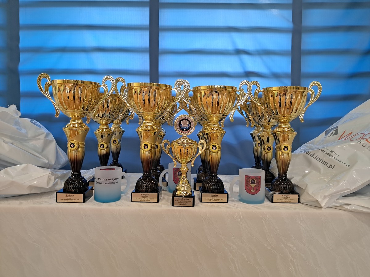Puchary, nagrody i upominki dla uczestników zdj.wyk.SPŁasin