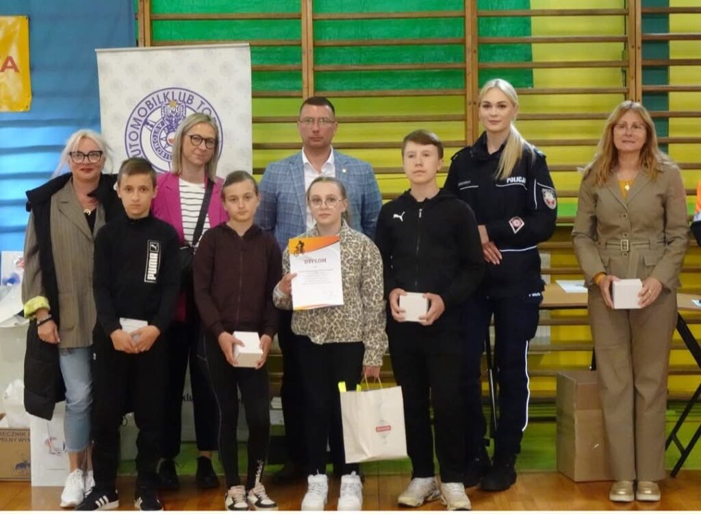 Wyróżnienieni uczniowie wyk.SP Łasin