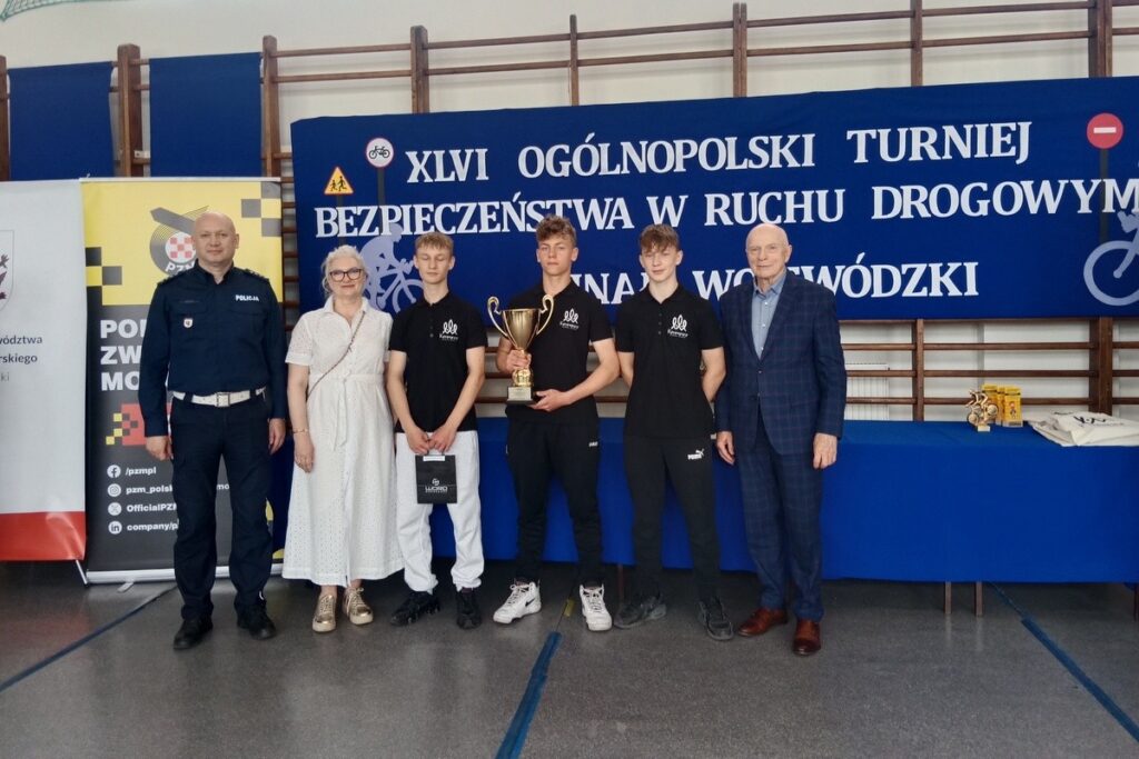 Wręczenie pucharów, fot. R. Rakowski