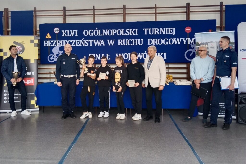 Wręczenie pucharów, fot. R. Rakowski