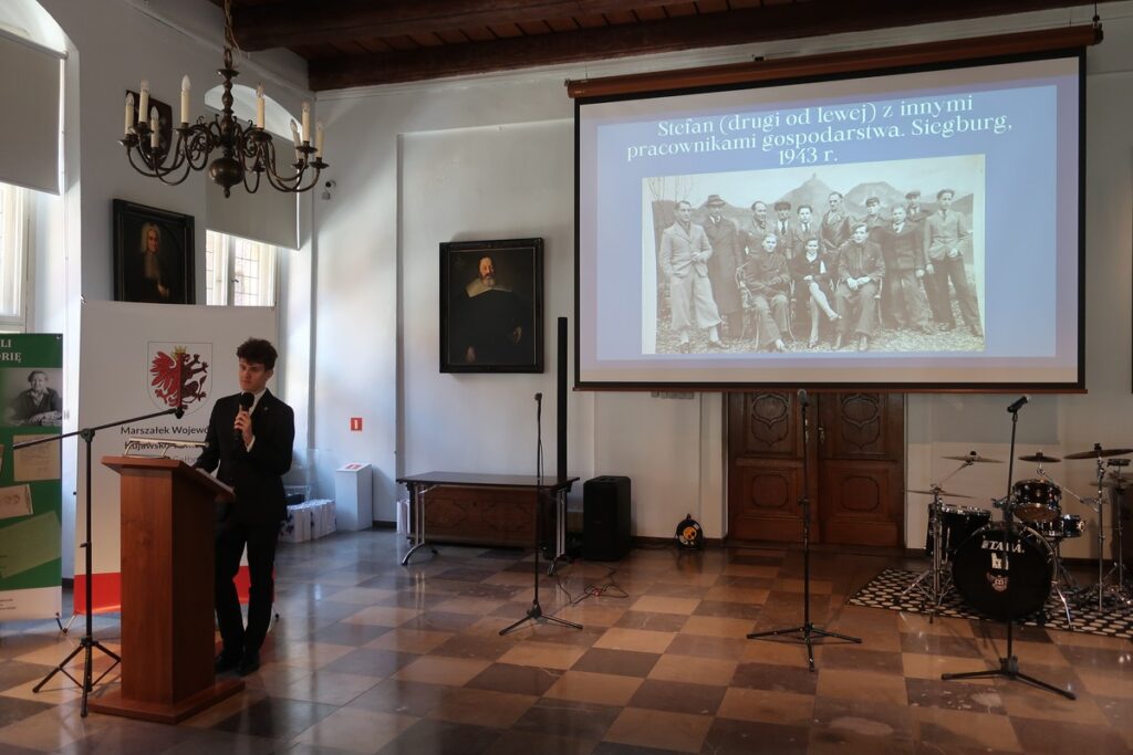 slajd z prezentacji laureata I miejsca w kategorii w kategorii uczniów liceów, techników oraz szkół branżowych Norberta Fuminkowskiego