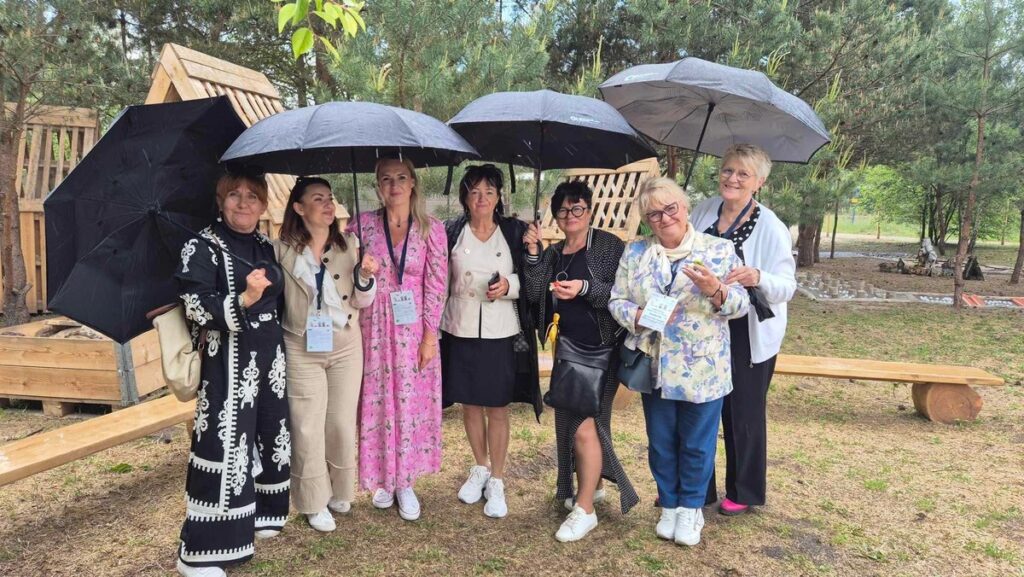 Organizatorki, wykładowcy oraz gospodynie obiektu-deszczowa pogoda nie popsuła nam pogody ducha