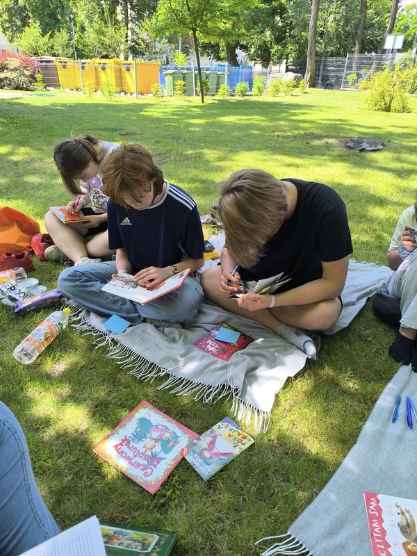 Szukamy różnic w różnych wydaniach Czerwonego Kapturka