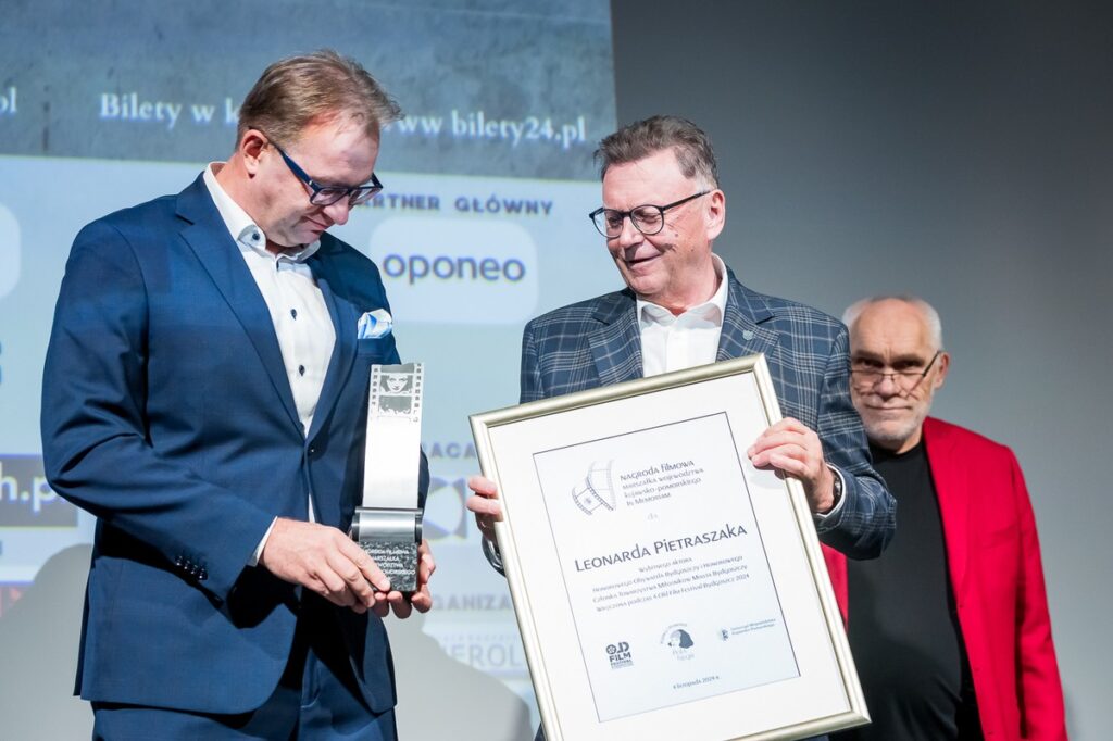 Leonard Pietraszak pośmiertnie otrzymał Nagrodę Filmową Marszałka Województwa na Old Film Festival 2024 r., fot. Tomasz Czachorowski/ dla UMWKP