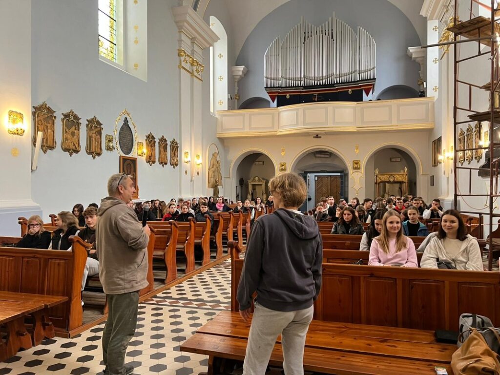 Prelekcja w kościele Wniebowzięcia NMP i śś. Apostołów Szymona i Judy Tadeusza w Więcborku- zdj. własne parafii