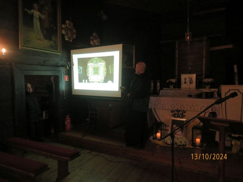 Prelekcja w kościele Podwyższenia Krzyża Świętego w Grochowalsku - zdj. własne parafii