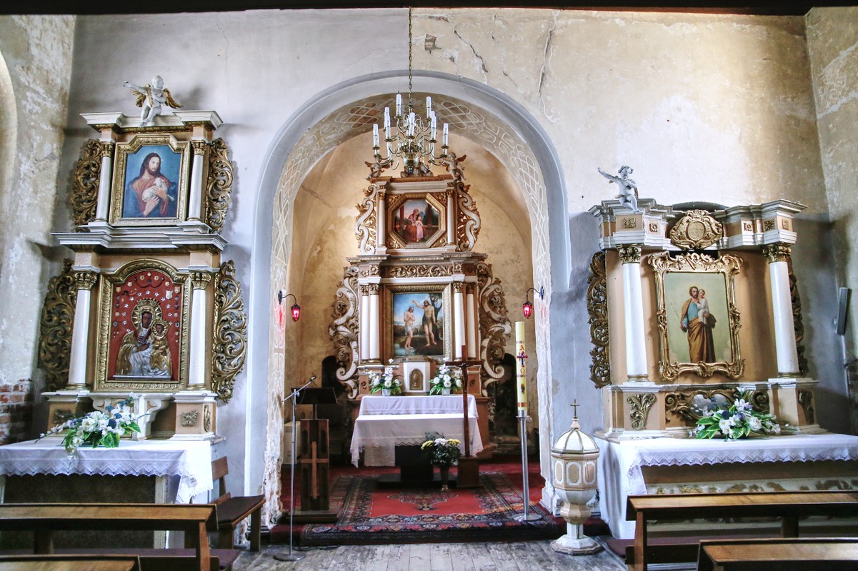 Wnętrze kościoła p.w. św. Jana Chrzciciela w Janikowie