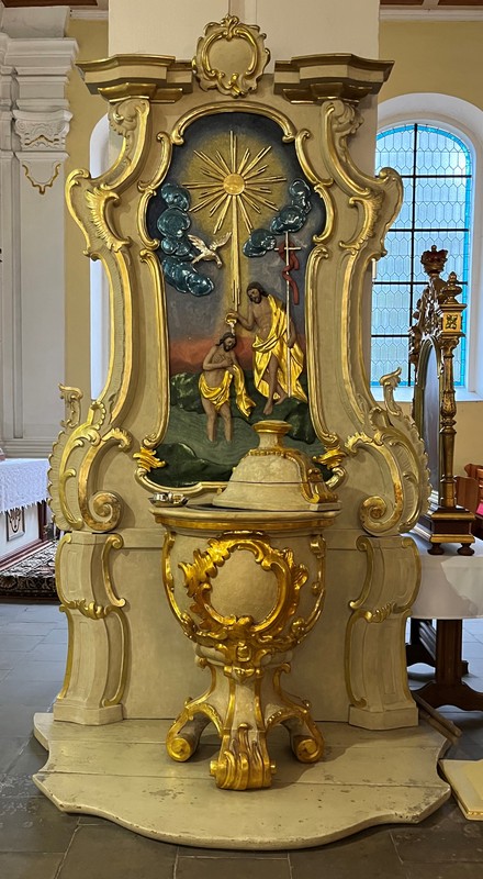 Chrzcielnica z kościoła p.w. św. Bartłomieja w Wielkim Komorsku