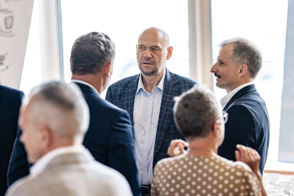 Uczestnicy posiedzenia plenarnego w Mondi Świecie w dniu 07.07.2025 r., fot. B. Marchlewski