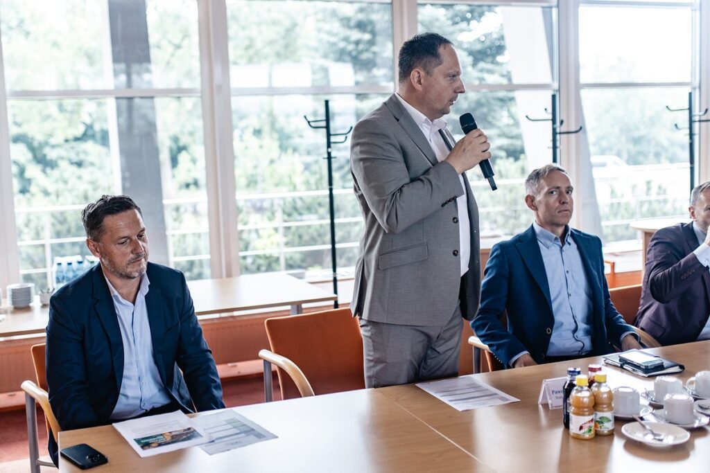 Uczestnicy posiedzenia plenarnego w Mondi Świecie w dniu 07.07.2025 r., fot. B. Marchlewski