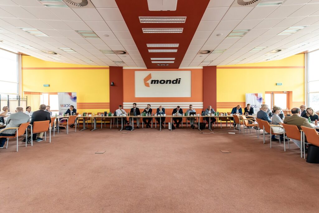 Uczestnicy posiedzenia plenarnego w Mondi Świecie w dniu 07.07.2025 r., fot. B. Marchlewski