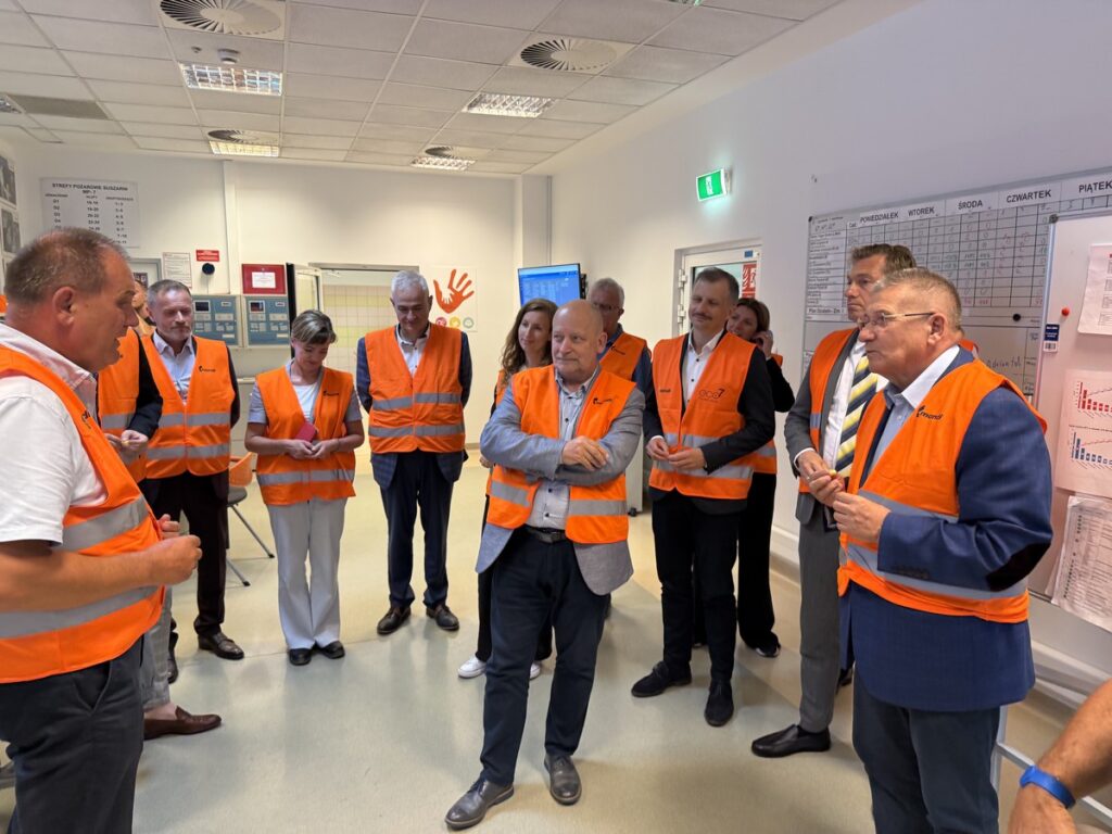 Uczestnicy posiedzenia plenarnego w Mondi Świecie w dniu 07.07.2025 r., fot. B. Marchlewski