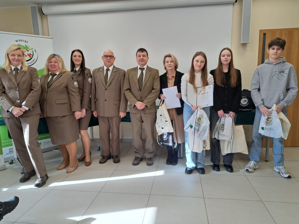 Reprezentanci Zespółu Placówek Oświatowych w Drzycimiu, fot. Piotr Szumigaj WPK