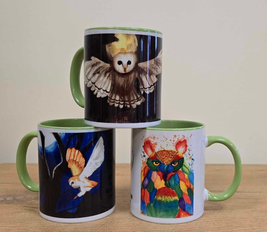 Kubki z nagrodzonymi pracami kat 14-17 fot. Emilia Gołąb