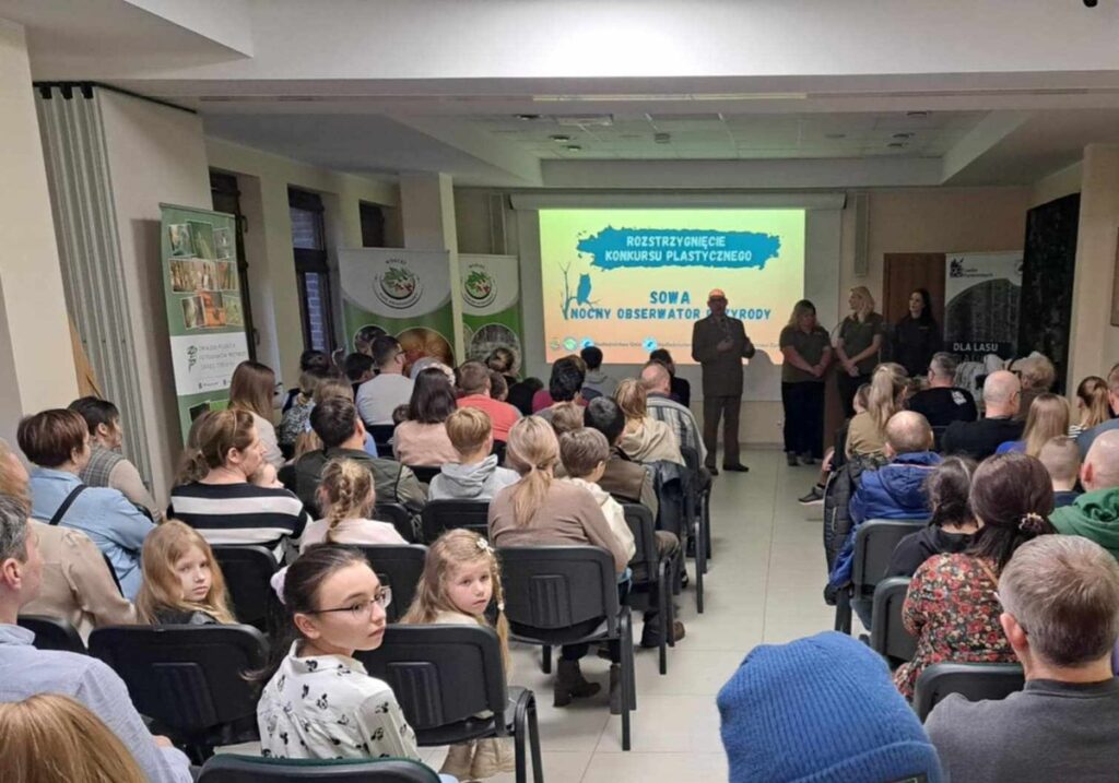 Rozstrzygnięcie konkursu plastycznego - sowa nocny obserwator przyrody, fot. Piotr Szumigaj