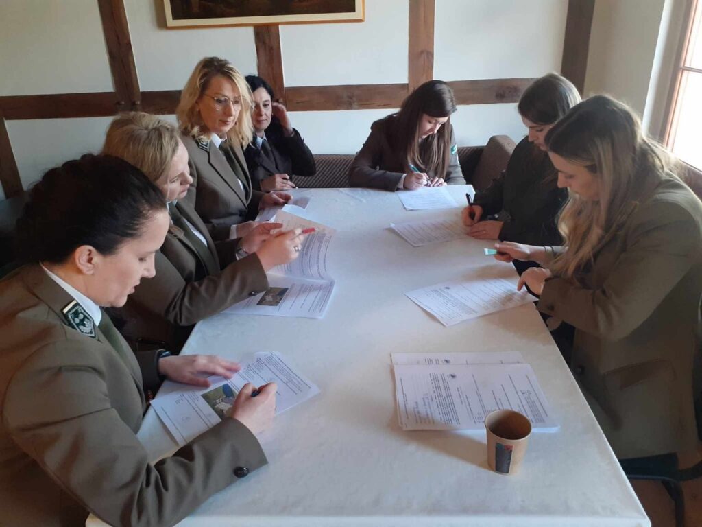 prace komisji oceniajacej fot. Marlena Wojciechowska